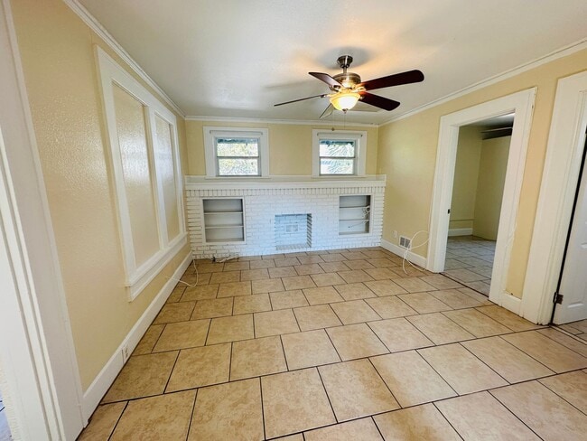 Photo - 3/1 2nd Story Duplex - Newly Updated!