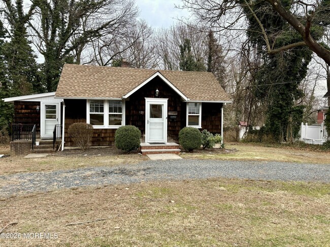 Photo - 121 Navesink Ave