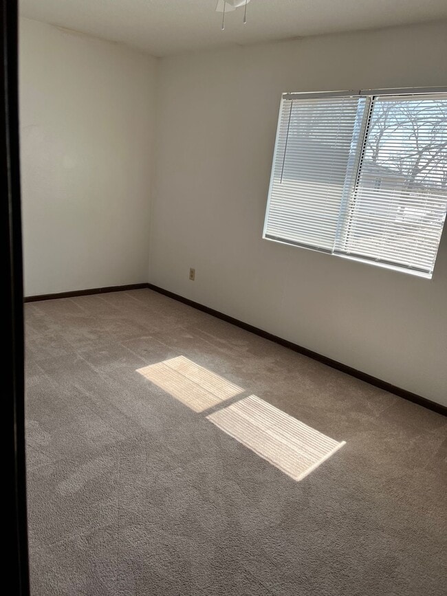 Robinwood Apartments
