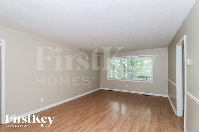 Photo - 3082 Lake Ranch Dr