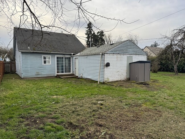Photo - Updated 3 bedroom, 1 bath house in Springfield!