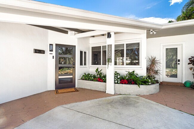 Photo - 1900 NE 19th St