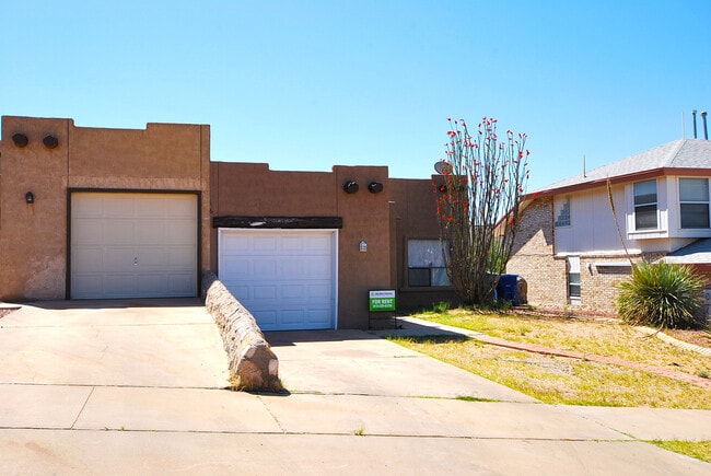 Photo - Delightful Westside Duplex with Refrigerated Air for Rent!