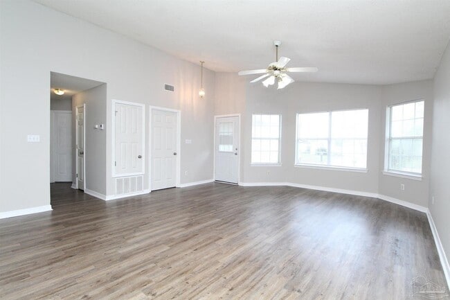 Photo - 2081 Sequoia Cir