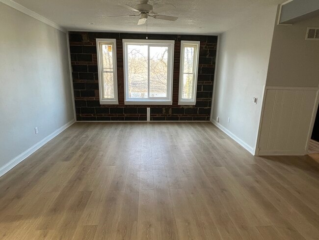 Photo - 404 Linden Cir Unidad 3