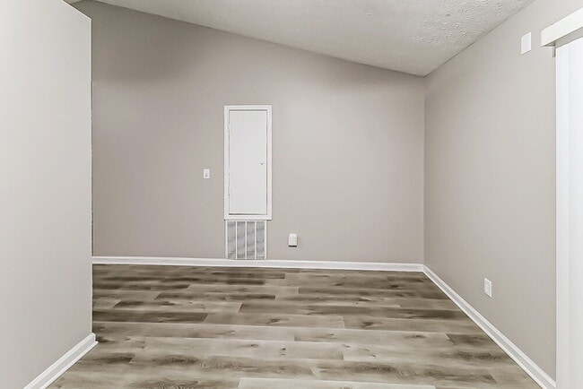 Photo - 1503 Windy Oaks Ct SE