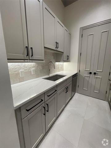 Building Photo - 3500 Fairmount St Unit 816 Rental