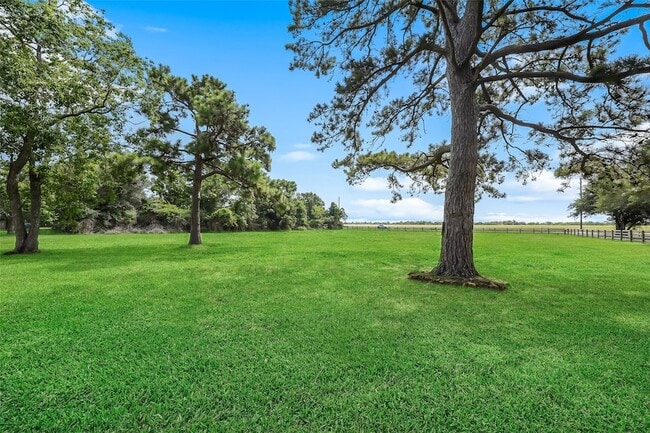 19635 Kermier Rd