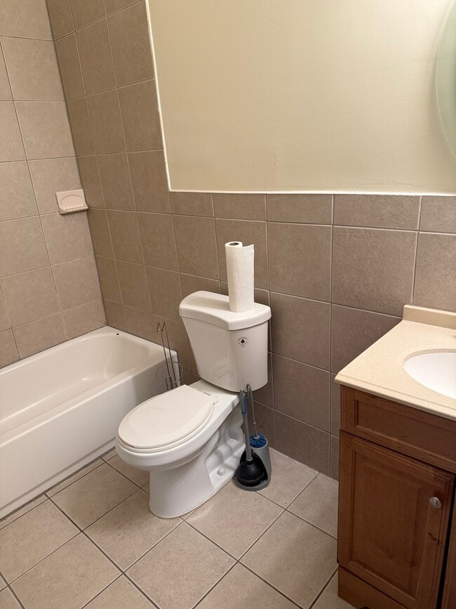 146 Sargeant St Unit 2W