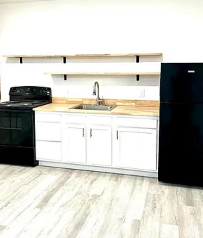 Photo - 2131 Williams Ave Unidad 1