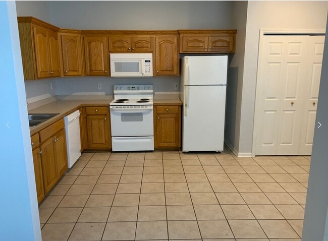 Photo - 115-115 Bradley Ct Unit 113