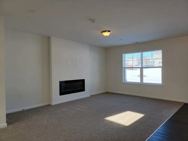 Photo - 64 Rollins Ln