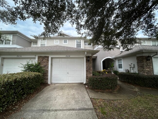 Building Photo - 19238 Stone Hedge Dr Rental