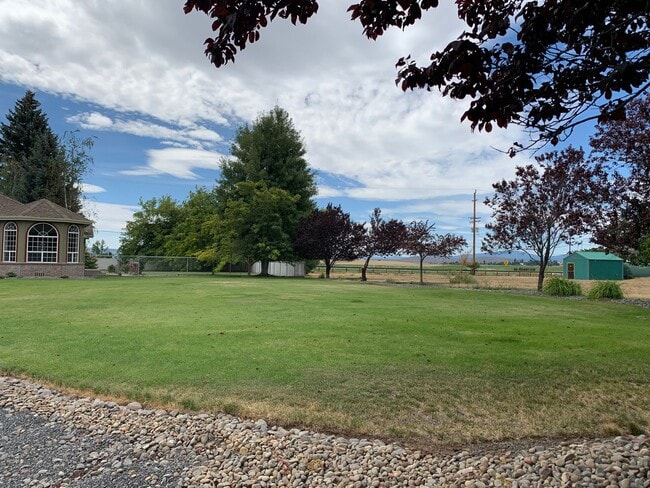 Photo - 4 Bedroom, 2 Bath near Pine Grove