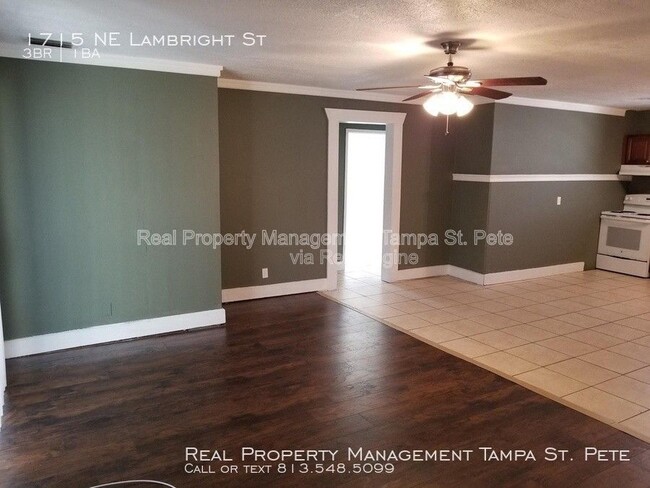 Photo - 1715 E Lambright St N