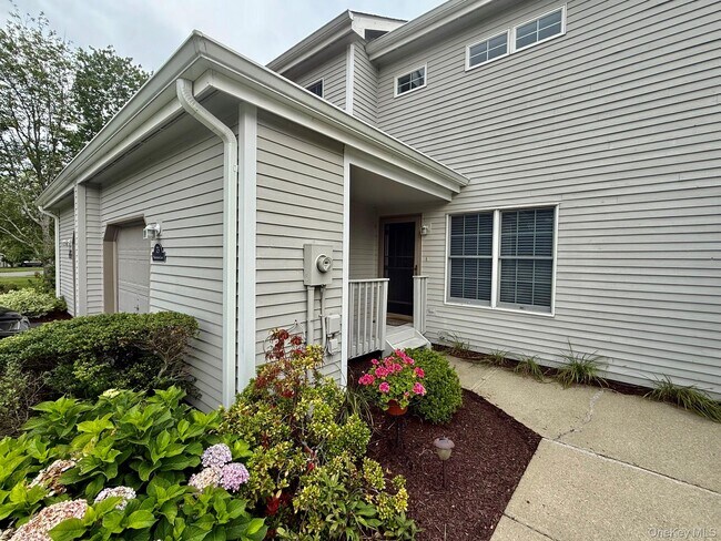 Photo - 73 Sandalwood Ln