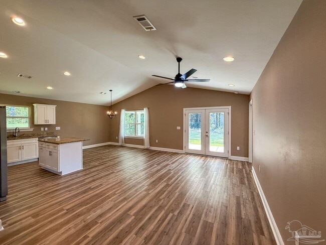 Photo - 10423 Tanton Rd