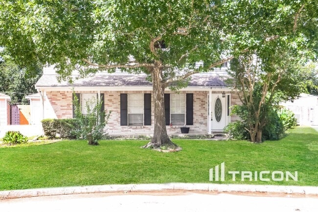 Building Photo - 16527 Pilgrims Cir Rental