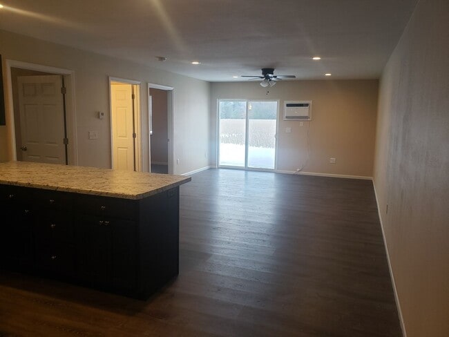 Building Photo - 2 Bedroom Duplex