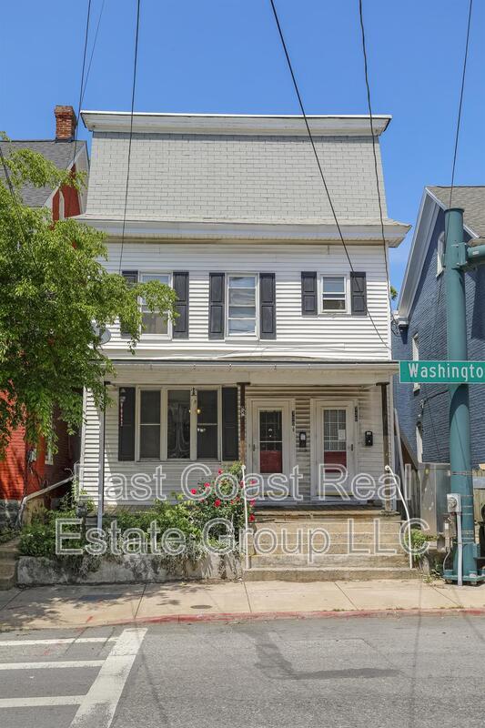 Building Photo - 730 1/2 W Washington St Rental