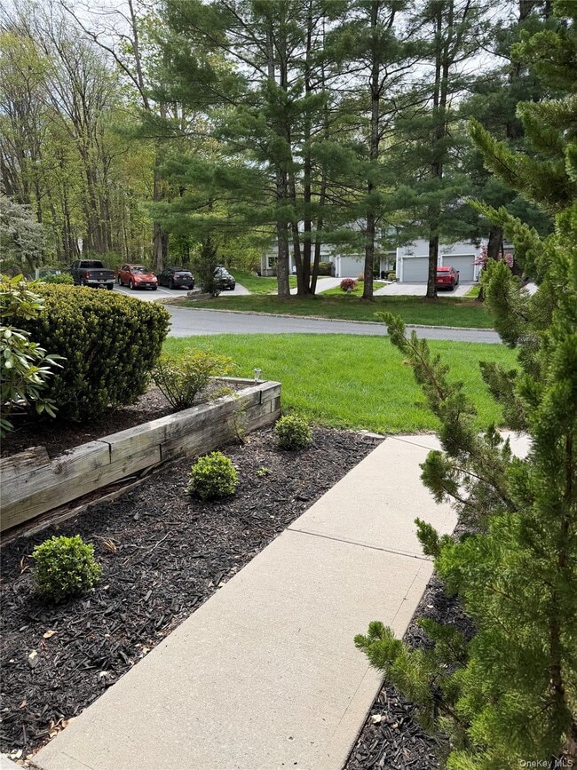 Photo - 73 Cornwall Cir