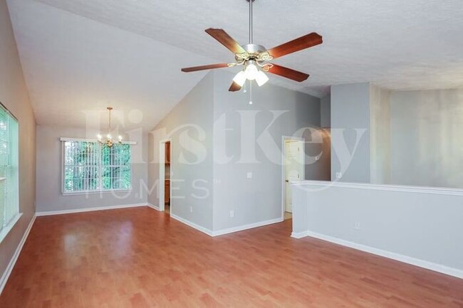 Photo - 1827 Azalea Dr House