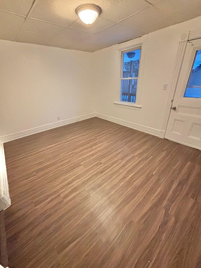 Photo - 700 W Dominick St