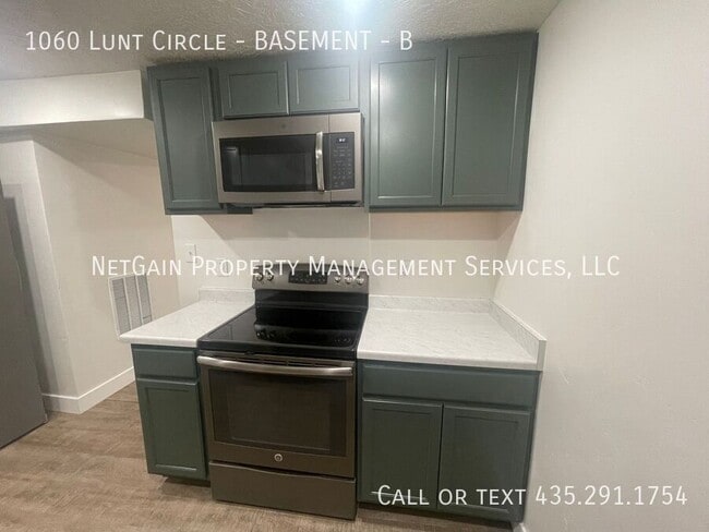 Photo - 1060 Lunt Cir Unit B