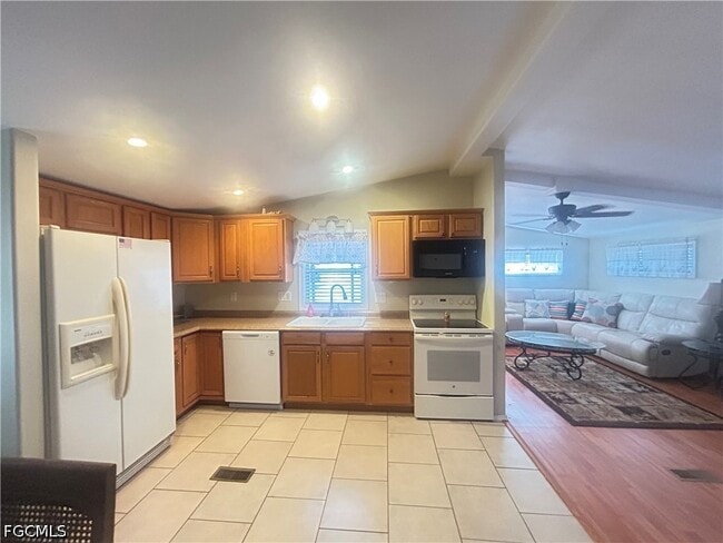 611 Sunset Ln