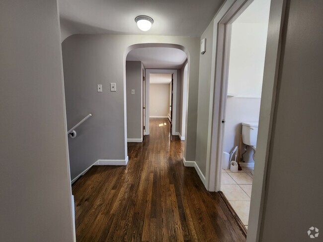 Building Photo - 122 S Lippincott Ave Unit 2 Rental
