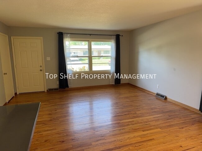 Photo - 502 SE 4th St