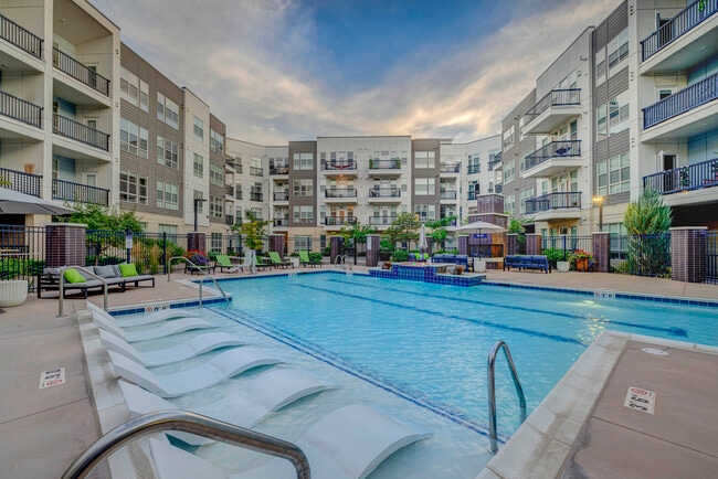 Building Photo - Gateway 505 Rental