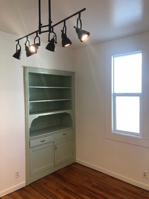 Built in hutch - 43 Juniper St Unit 43