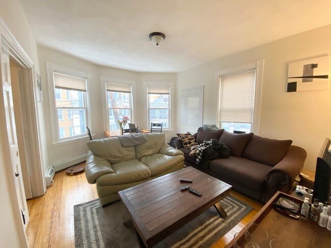 Photo - 103 Calumet St