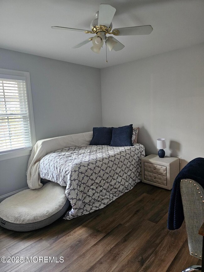 Photo - 123 Spinnaker Ave