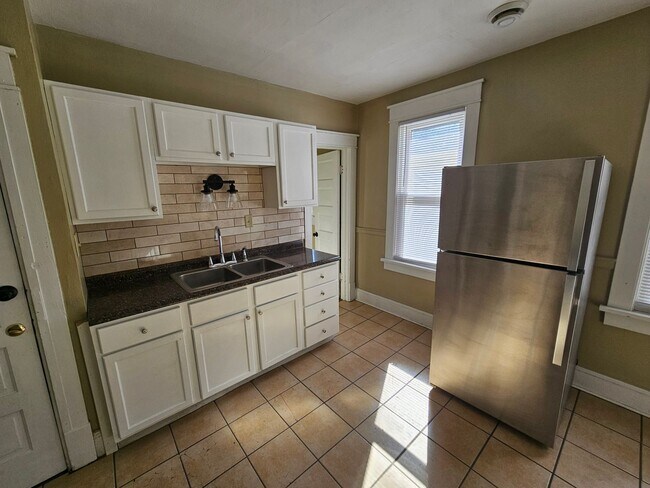 Photo - BNH- 2482 Unidad 2482A