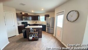 Photo - 9930 Spotted Rose