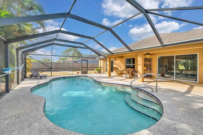 Photo - 214 SW Milburn Cir House