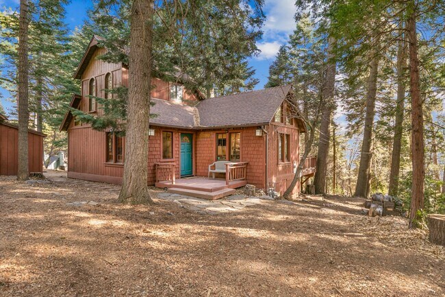 Building Photo - 27949 Squirrel Ln