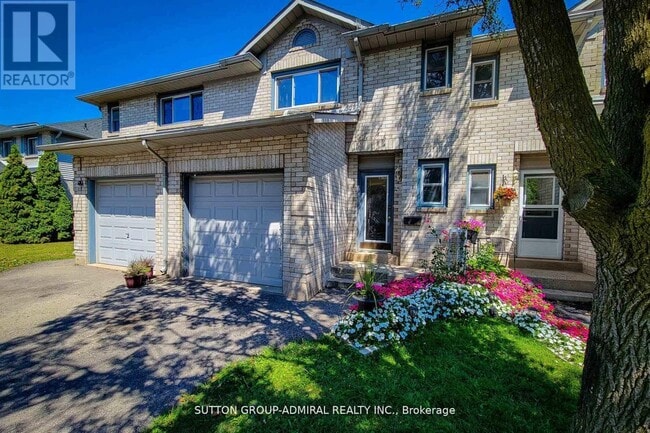Photo - 2 Royalwood Ct