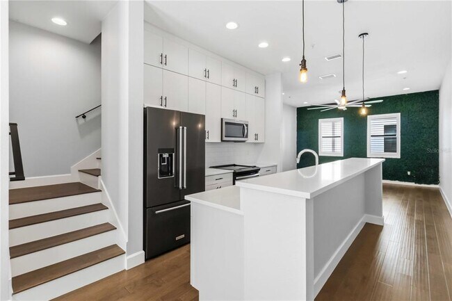 Photo - 1332 W Gray St