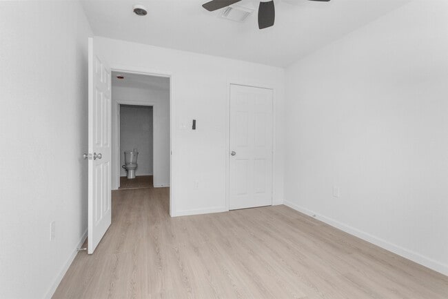 Photo - 16016 Green Manor Dr Unidad C