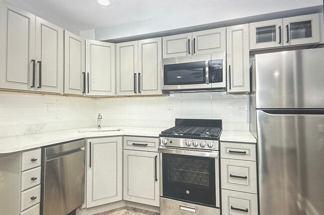 Photo - 7606 N Eastlake Ter Unit 2b