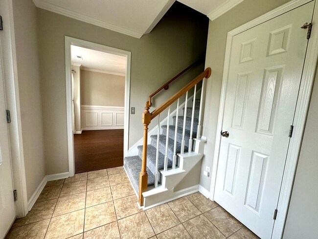 Photo - 8425 Hirsch Dr