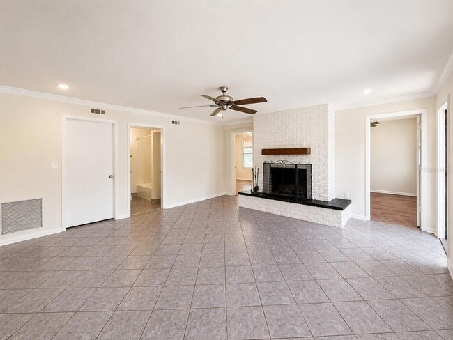 Photo - 7301 N Dartmouth Ave