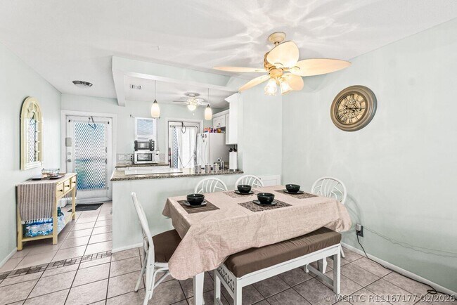 2121 NE 1st Ct Unit 202