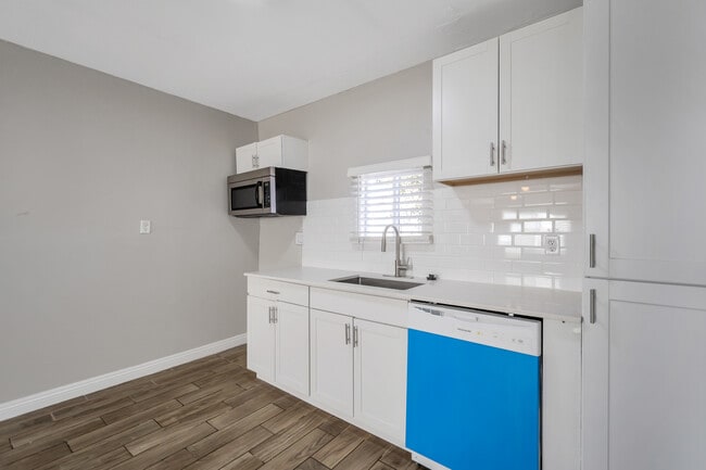 Photo - 419 W 9th St Unidad C