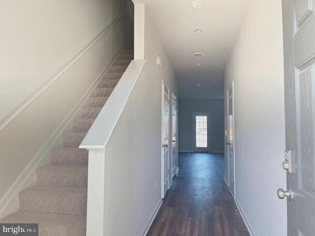 Photo - 221 Caterpillar Dr