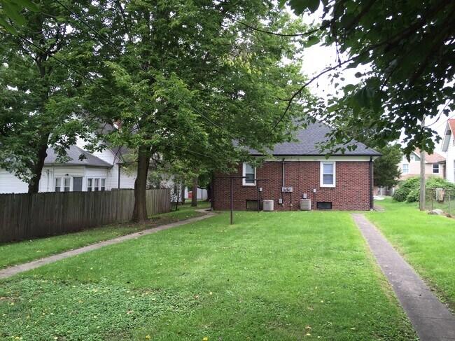 Photo - 1203 Evison St