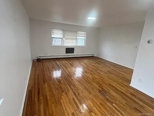 Photo - 151-84 17th Rd Unit 2